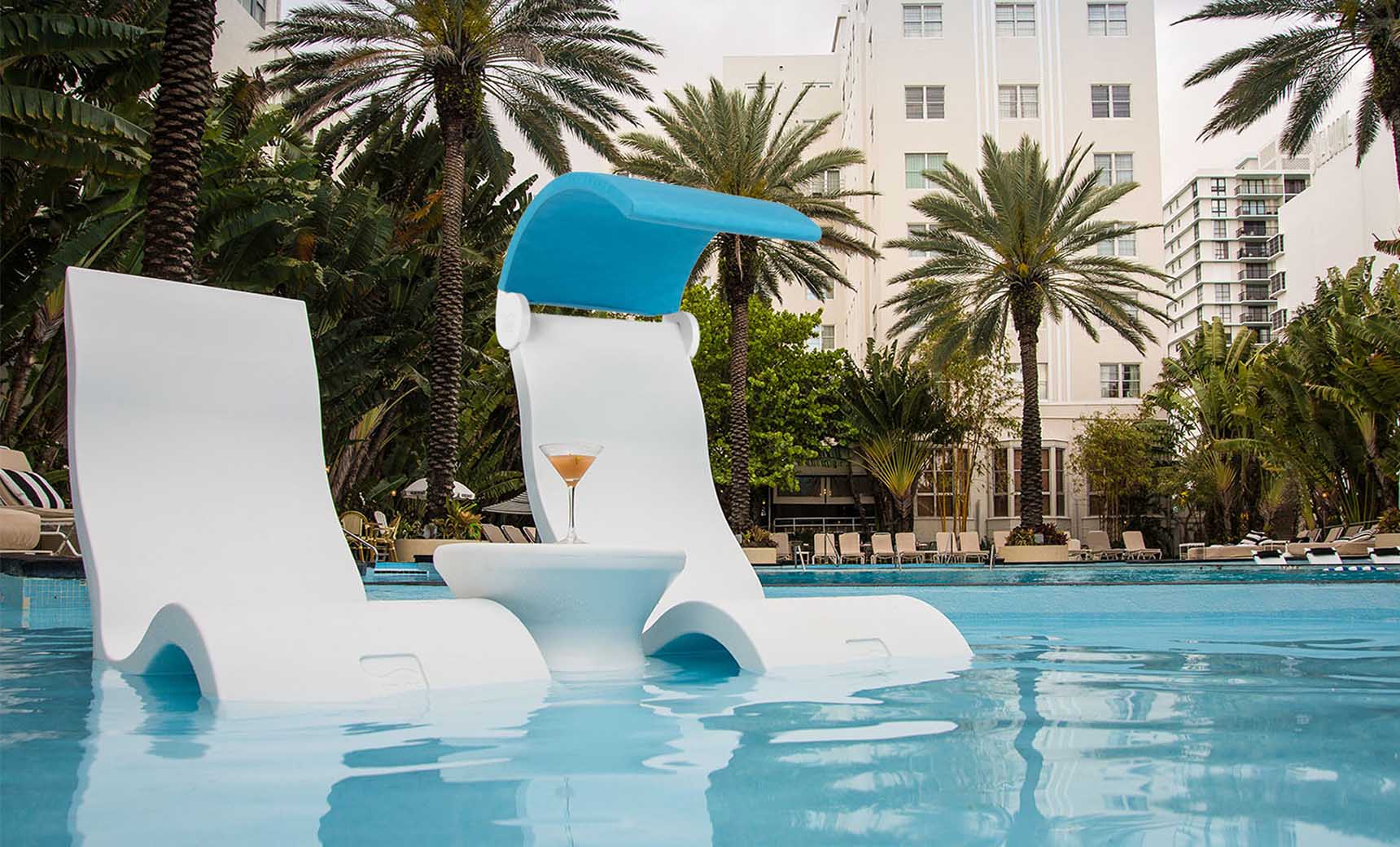 Signature Chair — In-Pool Sun Shelf Chair